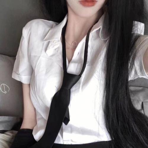 幕后女英雄海报